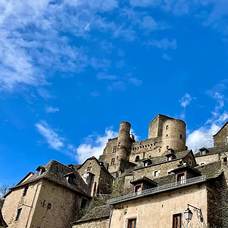 Causses Cocottes 4 Epis De France Et 4 Etoiles Meuble De Tourisme Maison D'architecte Sur 5800 M2 De Terrain